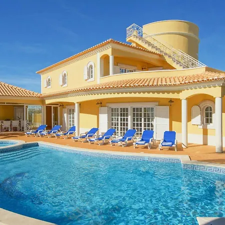 Lisianto Villa *